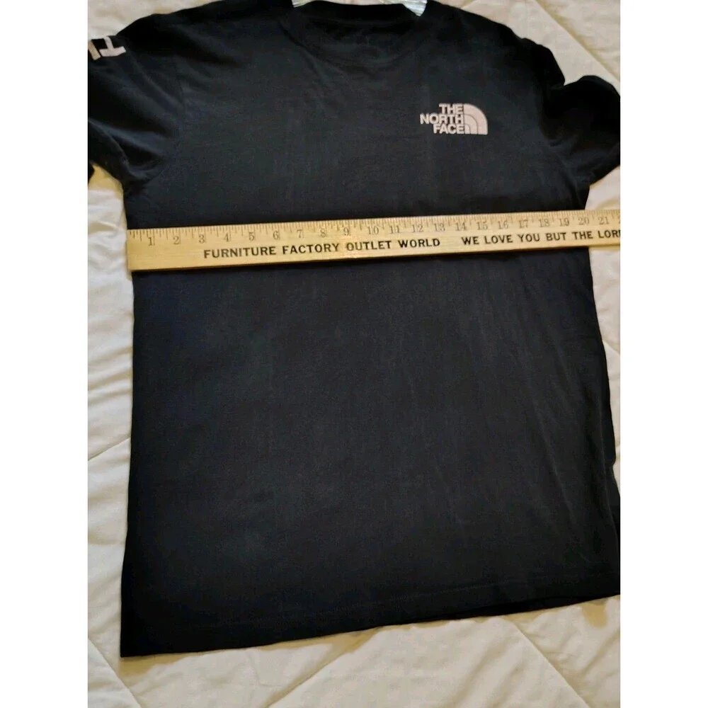 The North Face Men's Sleeve Hit Graphic Long Sleeve T-Shirt Black Size M
